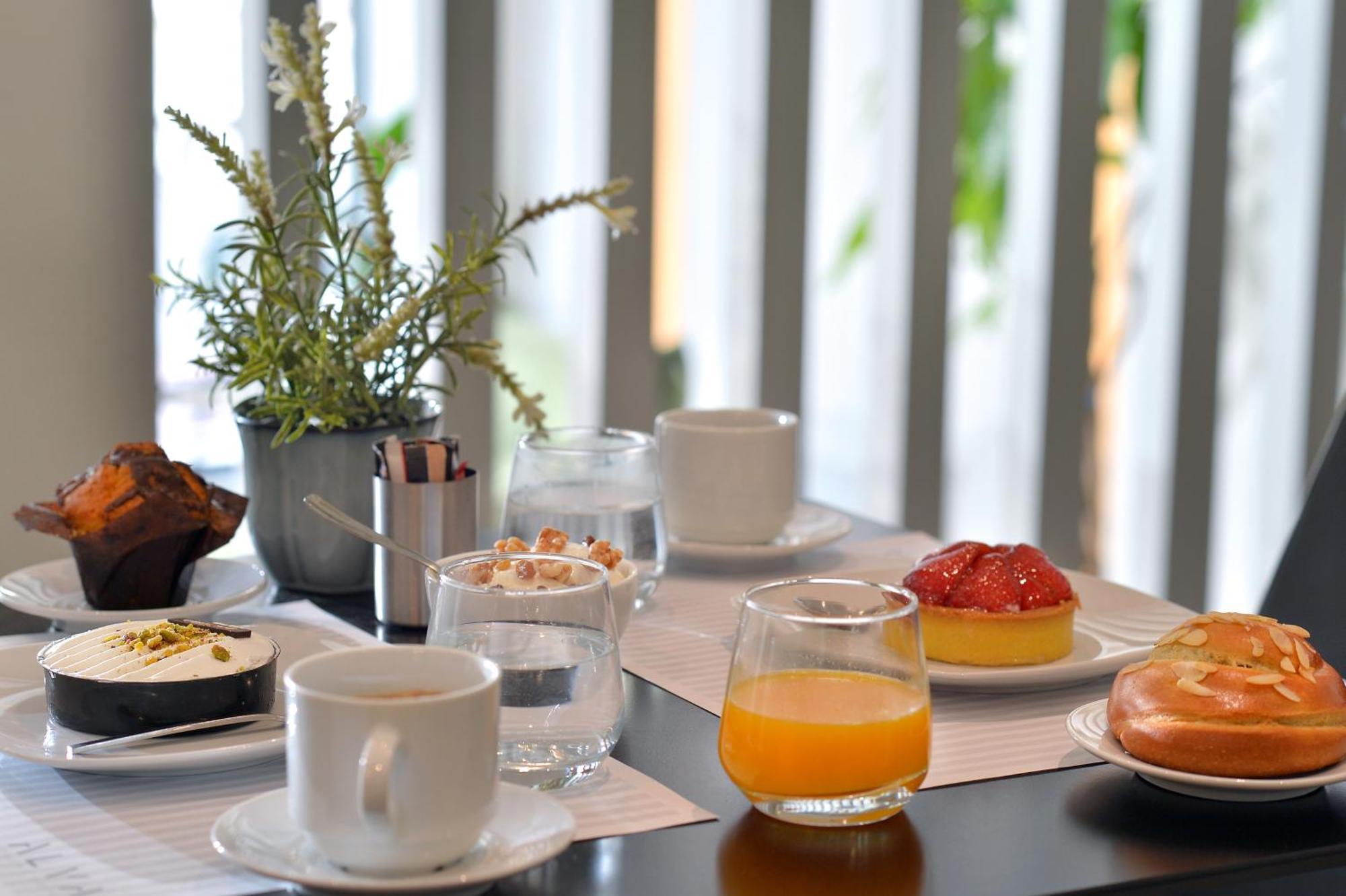 Alva Athens Hotel Bagian luar foto